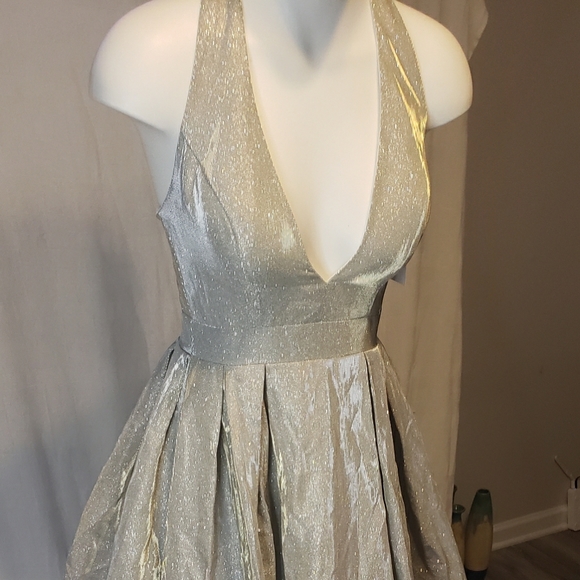 By IEENA for Mac Duggal   dress silver - Picture 3 of 7